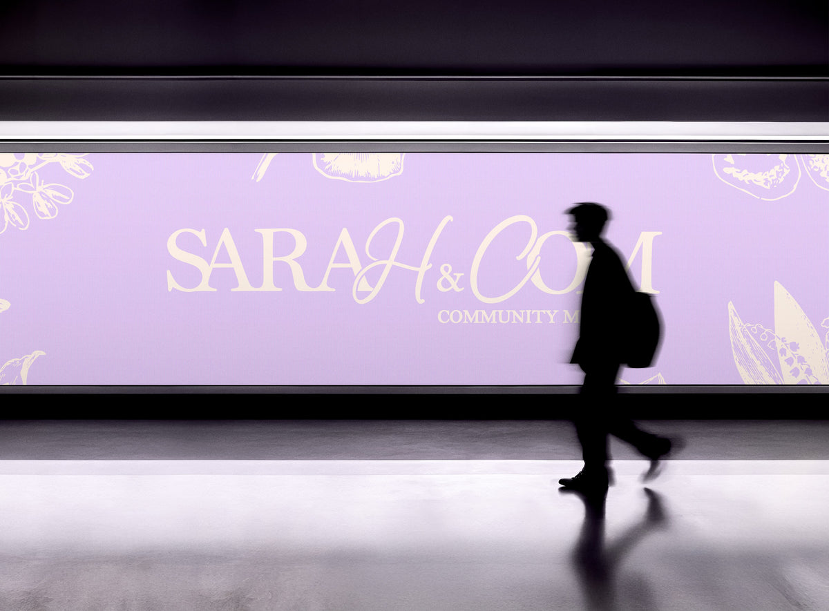 SARAH & COM - COMMUNITY MANAGER
